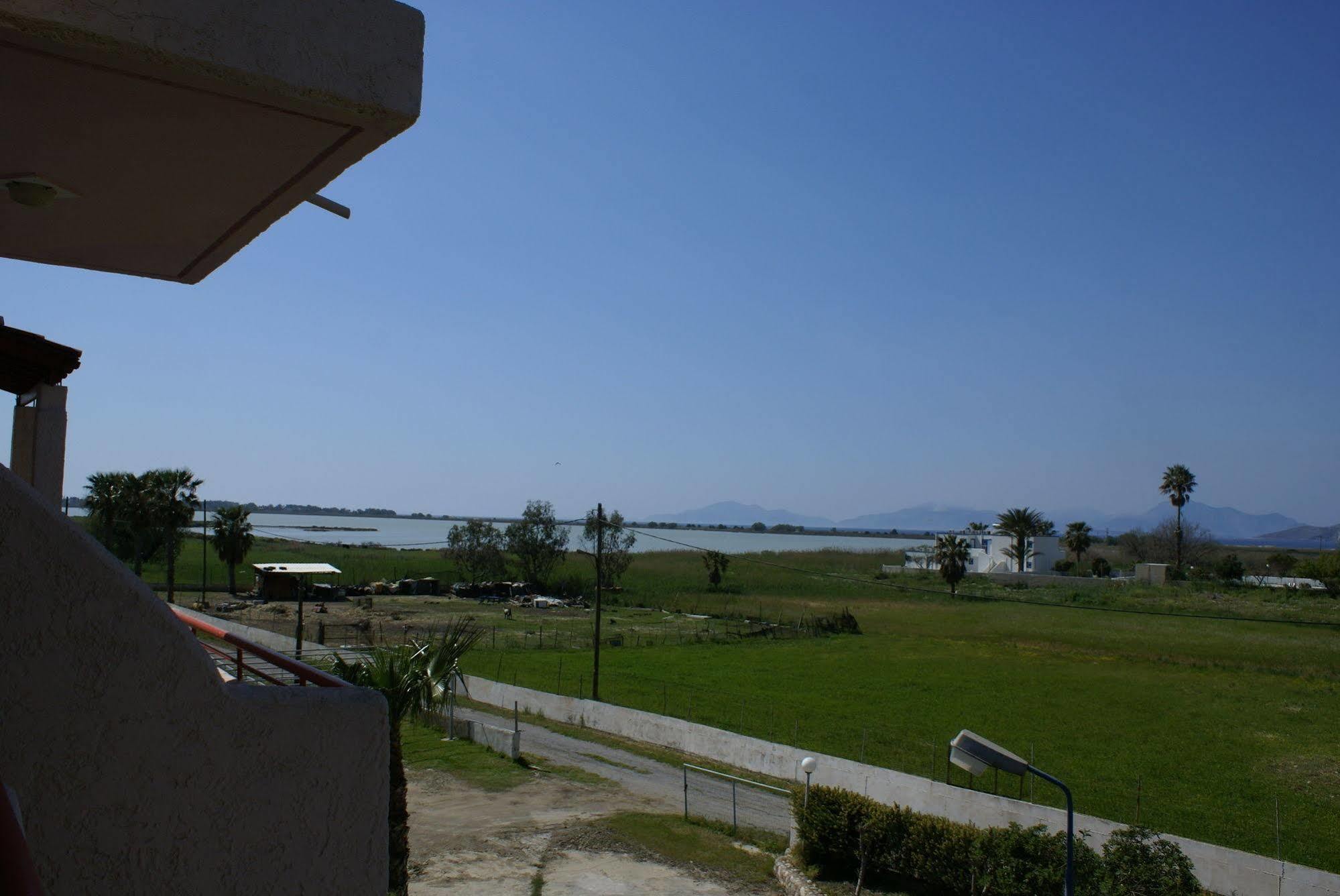 Aparthotel Golden Sun Tigaki Esterno foto